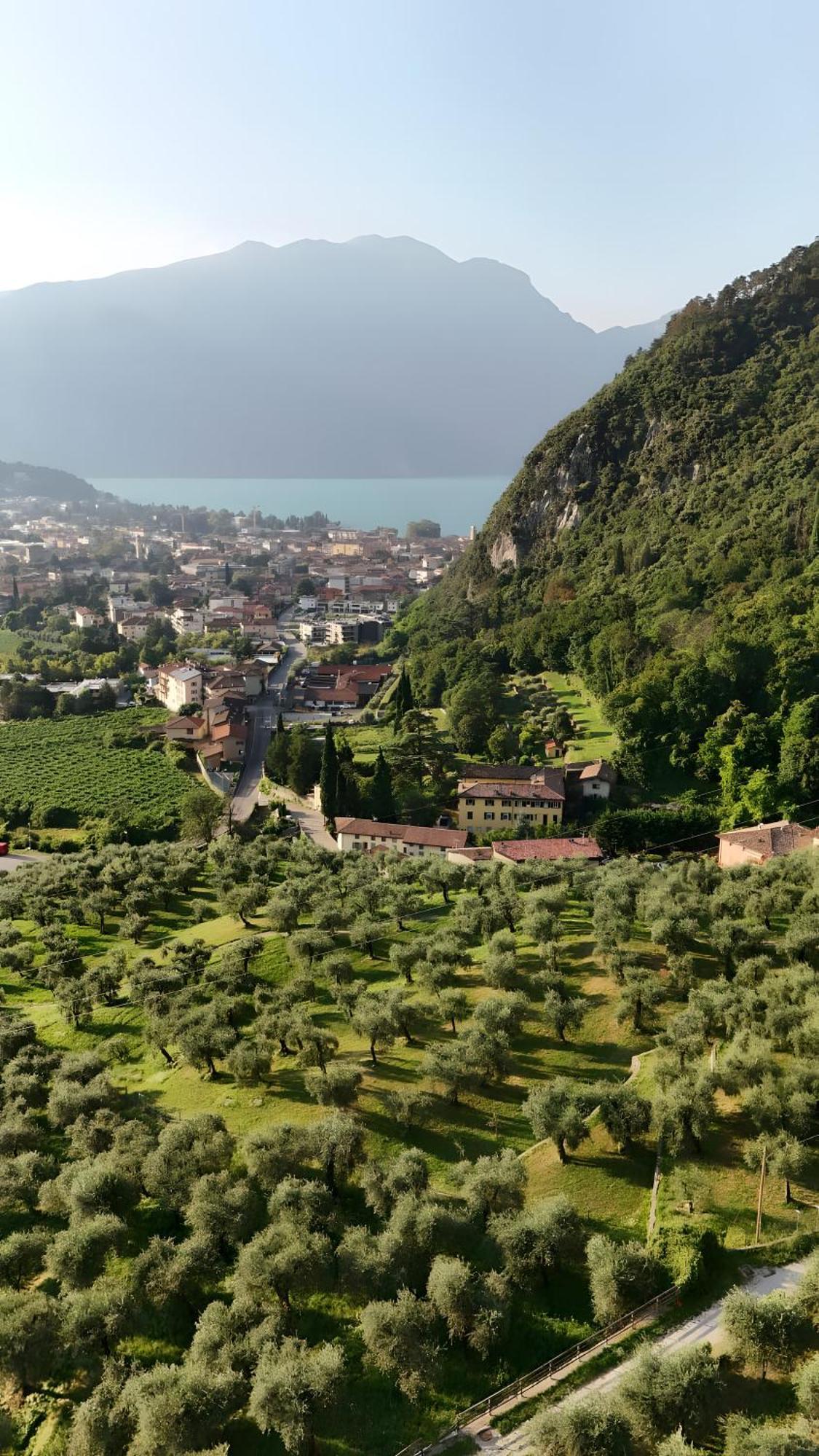 Casa Sara With Swimming Pool Lägenhet Riva del Garda Exteriör bild